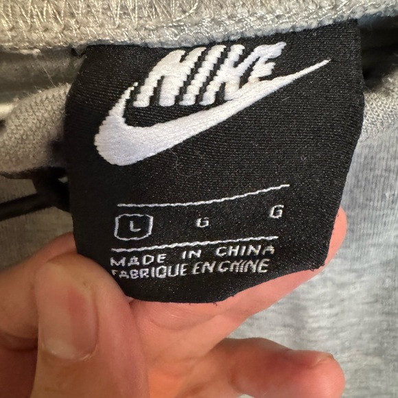 Nike Tech Fleece Sweats - Picture 3 of 3